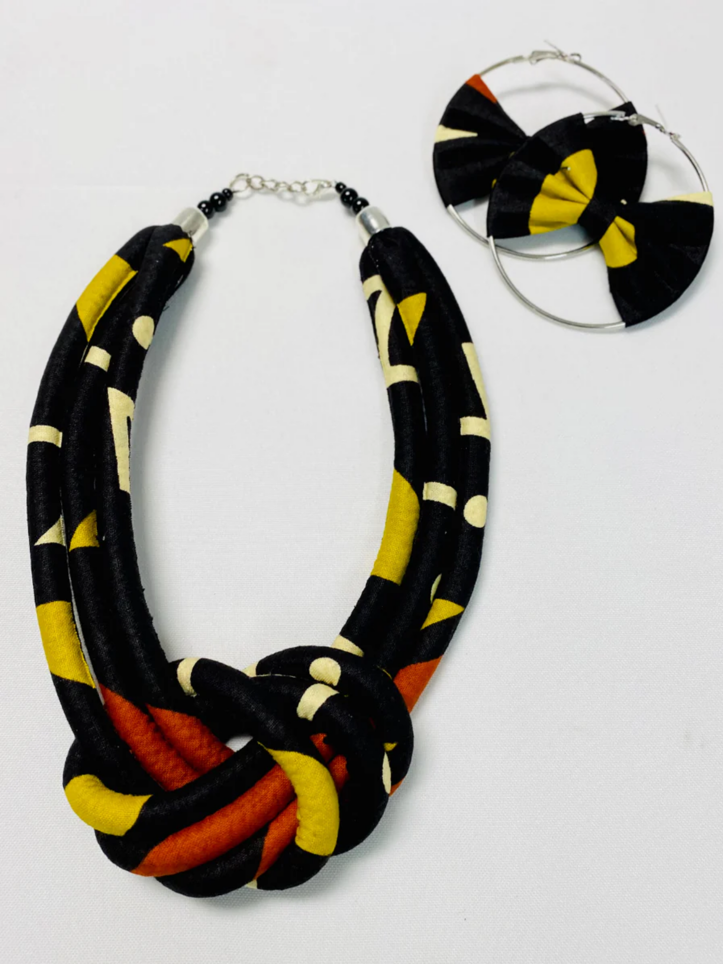 Osua Necklace Set